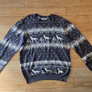 Men's Gray Wolf Sweater